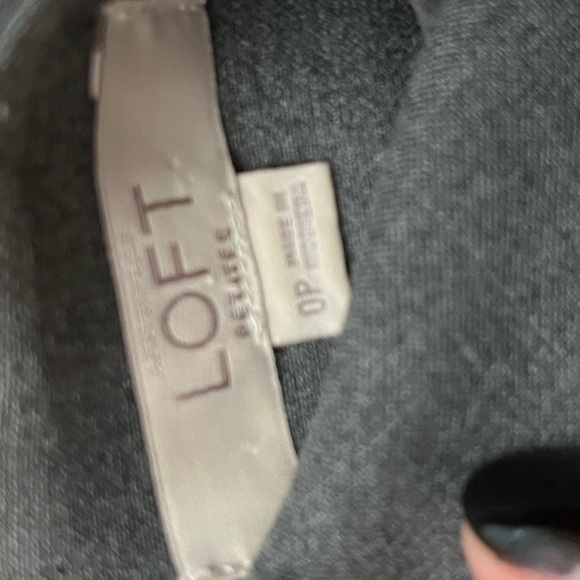 EUC Gray Form Fitting High Waisted Pencil Skirt with Back Slit - Picture 7 of 7